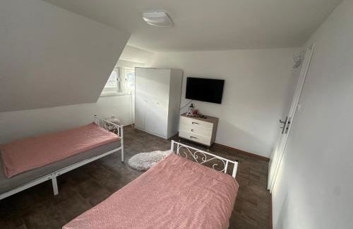 Ferienwohnung - Monteurzimmer am Aartalssee Bischoffen - Photo 10