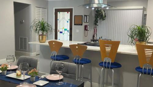 Newly Renovated Villa with Hot Tub - Foto 4