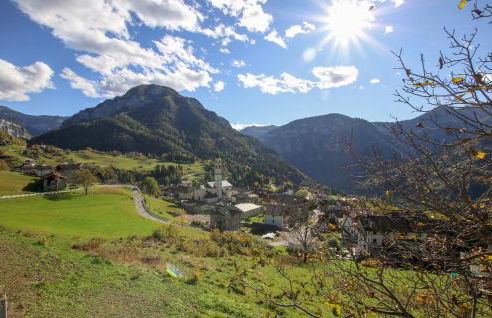 2 Bedroom Lovely Apartment In Frazione Zortea - Foto 2