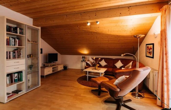 Chic Holiday Apartment - Photo 1