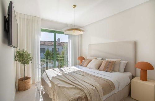 VACATION MARBELLA I Casa Savia, Private Pool, Luxury interiors, 10min walk to the Beach - Foto 31
