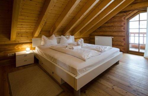 Luxus-Ferienhaus Blockhaus Chalet Nr 2 Toplage am Feldberg mit Sauna, Outdoor-Hottub, Kamin auf 1300m üM - Foto 32