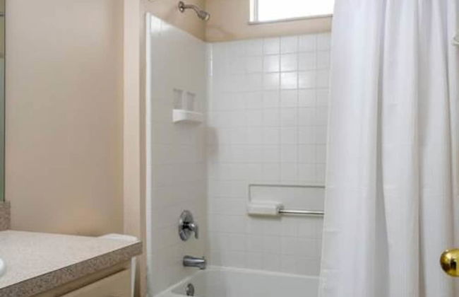 Amazing 5 BR w Game Room Minutes From Disney - Foto 50