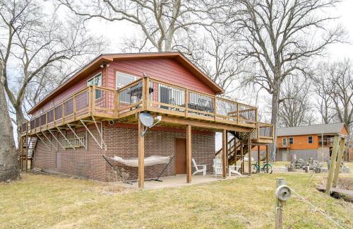 Riverfront Cabin Near Dtwn Pella with Game Room! - Foto 25
