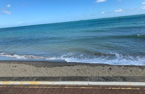 luxury new 3 bed caravan with stunning sea view on private beach in Thorness bay - Foto 36