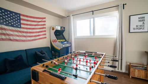 4Bd, putt putt, turf, grill, fire pit & more! - Photo 4, Other