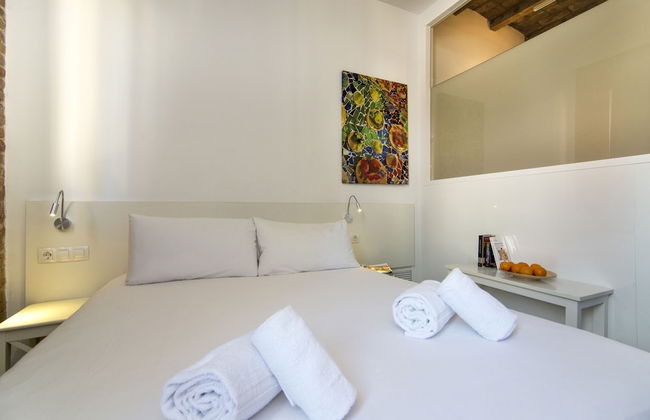 Happy People Sagrada Familia - Foto 26