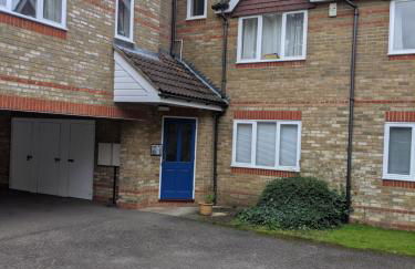 Oaklawn Apartment - Sleeps 4 Parking & Garden - Photo 25