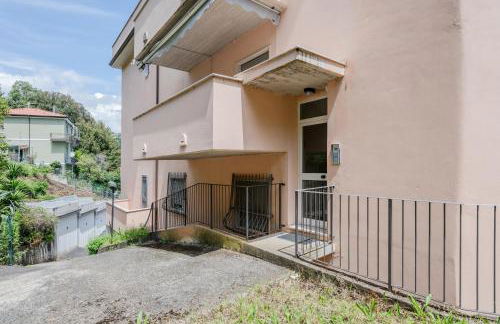 GuestHost - La Spezia Proffiano District Roomy Flat - Photo 16
