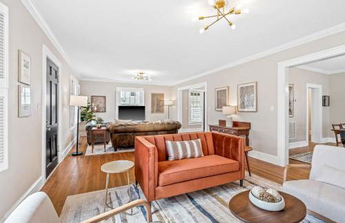 Luxurious Retreat in Historic Downtown Burlington Downstairs Only - Foto 41