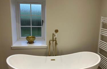 Calsie Cottage, Clatt - Photo 20