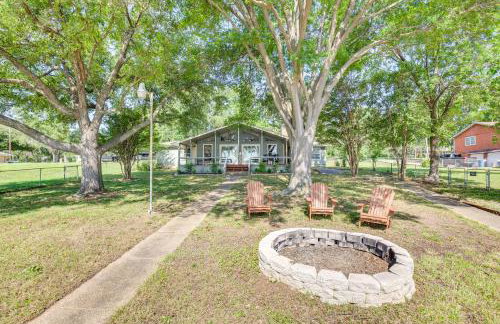 Yard, Deck and Fire Pit Cedar Creek Reservoir Gem - Foto 24