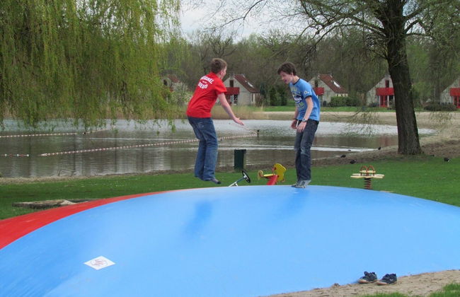 Holiday Home in Nijmegen With Garden Terrace - Foto 10