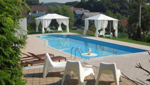 Apartments with a swimming pool Zagreb - 11408 - Foto 2