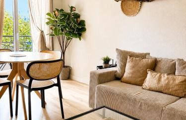Moderne et Cosy T2 - Parking & Clim & Piscine & Balcon - LYON 25 min - Foto 9