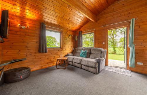 Chalet Lodge 4 - Hot Tub Lodge by Interhome - Foto 22