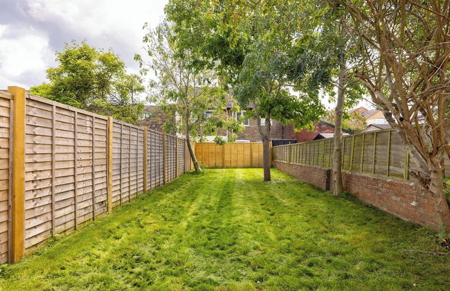 Salisbury Residences by Charles Hope - Photo 13