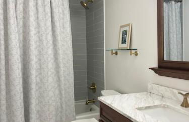 NC Mountain Fall Hiking Biking Waterfall Retreat Minutes to Brevard & Hendersonville - Foto 19