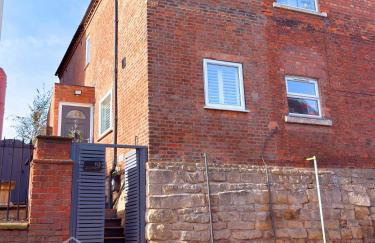 Central, dog friendly, private courtyard - Foto 2