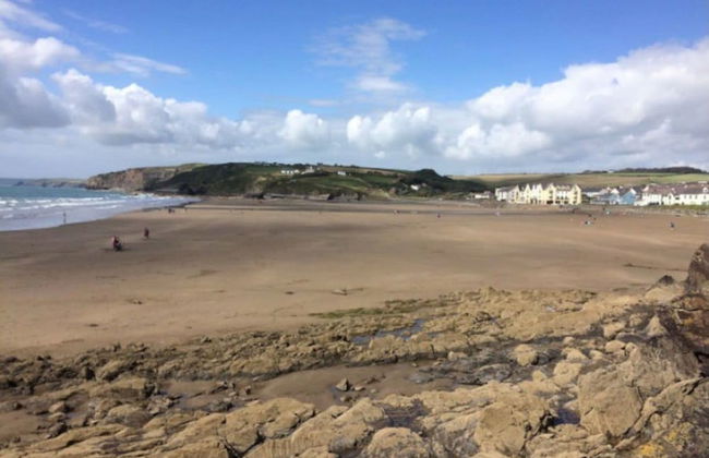 Stunning Renovated & Spacious 2 BR - 100m to Beach - Foto 18