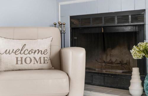 Willow Haven 2BR Cozy Retreat, Close to Hartford - Foto 24