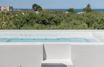 Sol Luxury Apartment - close to the beach with a private heated mini pool - Foto 40
