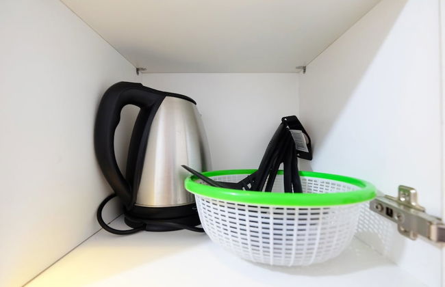 Minimalist Studio Room at The Springlake Apartment Sumarecon Bekasi - Photo 16