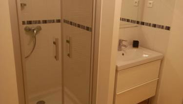 appartement centre ville de Laruns 2 ou 3 personnes - Foto 3, Shower