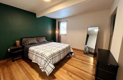 Ocean & Mountain View Home, near Downtown Juneau - Foto 9