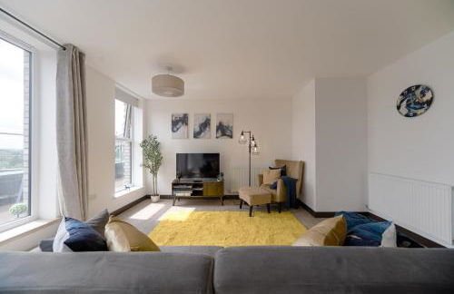 Step Free 2 Bed 2 bath Oasis FlatIClose to David Lloyd Gym with Fully Equipped Kitchen& Parking in DartfordIMins from station and 45 mins into Central London - Photo 22