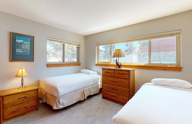 Pine Ridge Condominiums - Photo 7