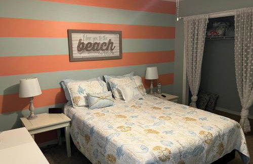 Beach access close to Walmart, Bowling,skating and Game room - Photo 54