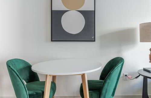 Blueground East Industrial pool nr Central Park SFO-2045 - Foto 9