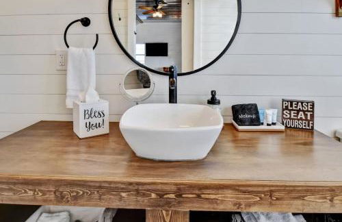 Holy Cow Cottage With Amazing Hill Country Views - Photo 6