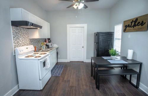 Remodeled Historic 1BR 1BA House Near Downtown - Photo 9