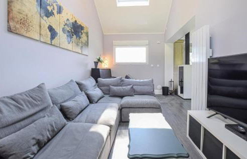 Gorgeous Home In St-Martin-Aux-Buneaux - Foto 2