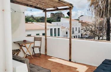 Semi-detached house in the historic center - Lagos - Foto 1