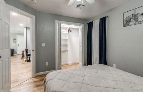 OKC Casita - Private Hot Tub, Fenced Yard, Mins to Top Spots, Pet friendly - Foto 61