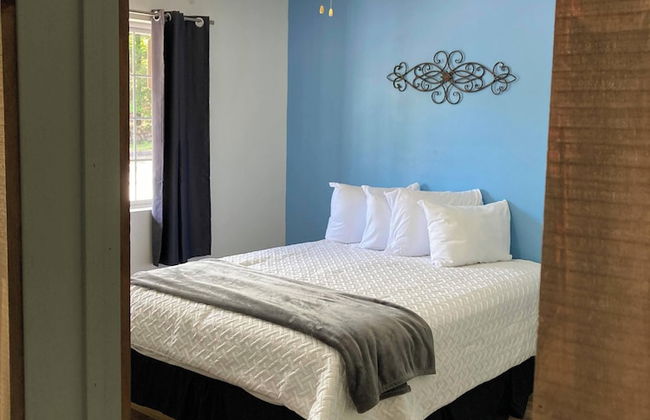 Gold Suites Rentals - Photo 7