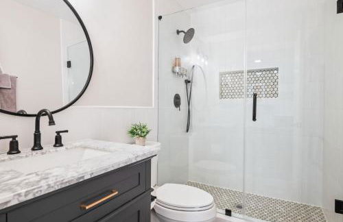 Tysons LUXE 6BR Modern and Spacious - Foto 35