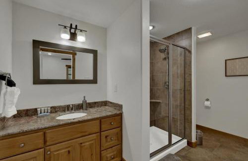 Oakridge Ranch: Pool + Hot-tub, Pickleball Court, Whiskey & Wine Room - Foto 18