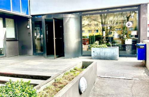 DOMspitzen-BLICK, cooles 2 Zimmer Apt mit Indoor-Swimmingpool auf dem Dach, Küche und Smart-TV - Foto 31