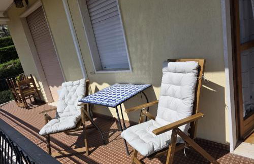 Sea View Apartment with Terrace & Free Parking - Photo 3