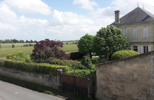 Bel appartement en pierre de 100 m2 avec cour. - Foto 10