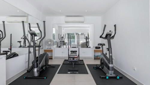 Elevated Living: 5 Br Villa in Ibiza City, 1275 - Foto 5