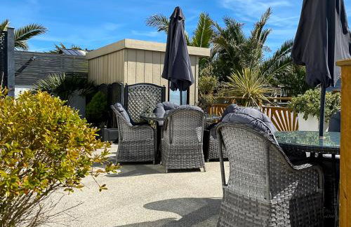 Meadow View Apartments are 2 and 3 bedroomed with private parking - Foto 80