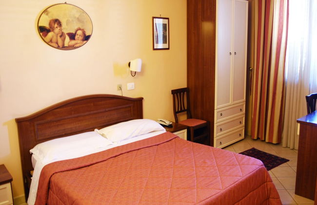 Greta Rooms Hotel - Photo 24