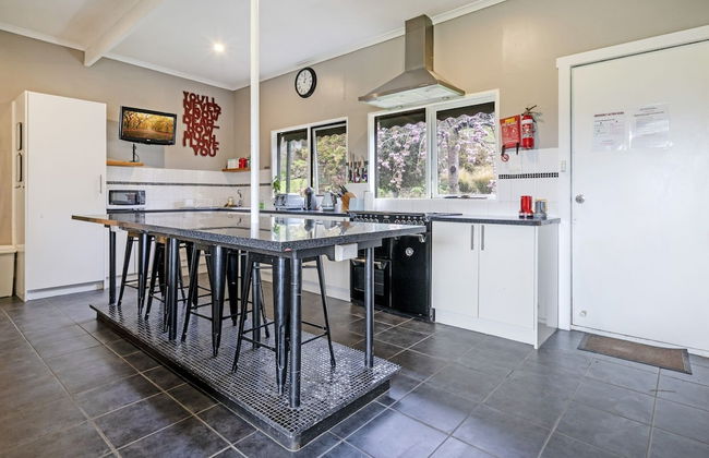 Mole Creek Cabins - Photo 39