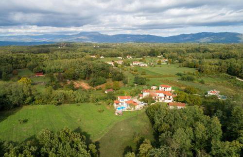 Casa Piano in a calm village enveloped by nature - Foto 12