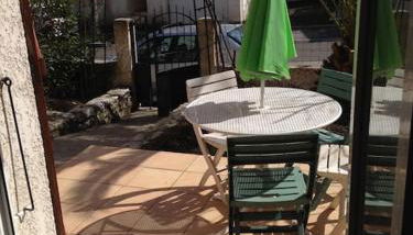 Beau F2 rdc entier 40m2 calme terrasse jardin parking gratuit sur place - Foto 2
